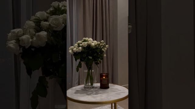 Белые кустовые розы