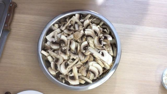 Что я нашёл в кальмаре!  Удивился и сделал вкуснейший салат с кальмарами и грибами  Сварить кальмар
