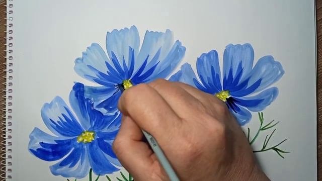 Как нарисовать красивые синие цветы.