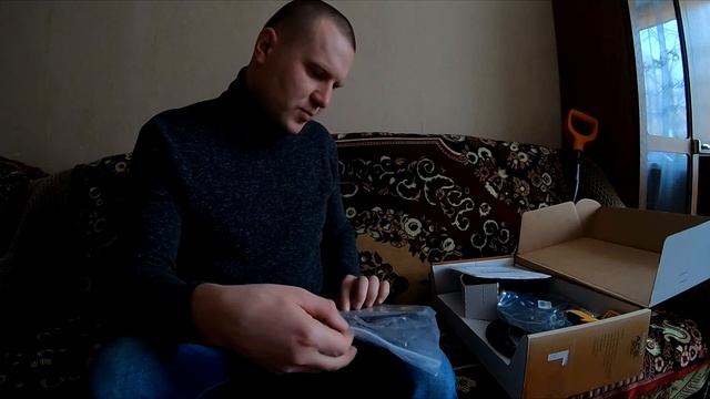 Купил металлоискатель Garrett Ace 300i и лопату FISKARS для приборного поиска