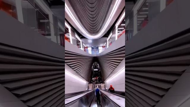 Pykhtino metro station. Станция метро Пыхтино.