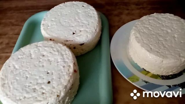Накрыли навес для коров. Провели воду в коровник. Купили ещё сена.