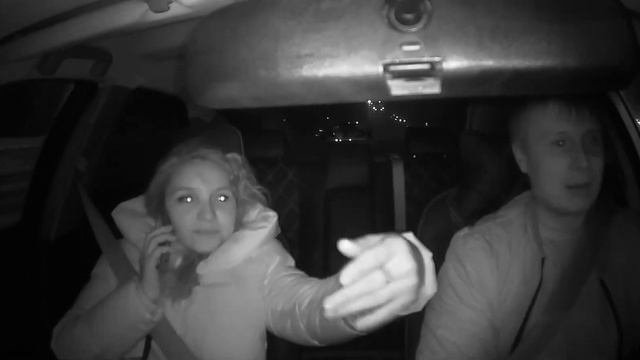 Я ТАК И НЕ ПОНЯЛ ЧТО ОНА ХОТЕЛА ОТ МЕНЯ  ПРИГЛАСИЛА ПОГУЛЯТЬ ВОКРУГ ДОМА