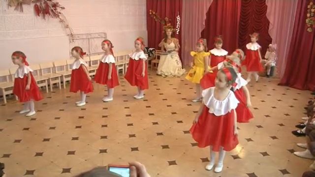 Праздник Осени 2013.  ДНЗ №36. Зайчик))