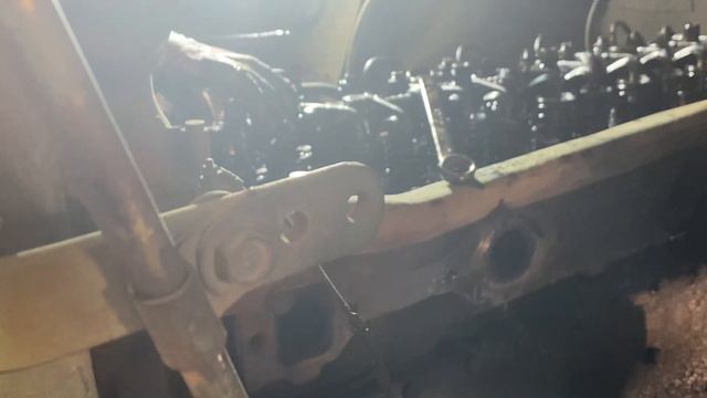 How to adjust valve in om 355 la mercedes engine? So simple do watch fully (part 1)