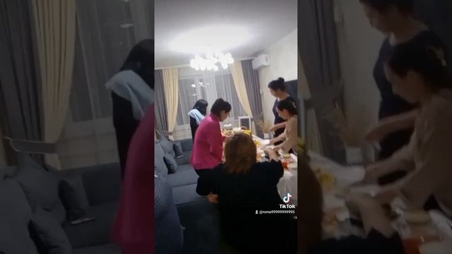 вот такое притиснение.в Казахстане! за стола ели ноги унёс.