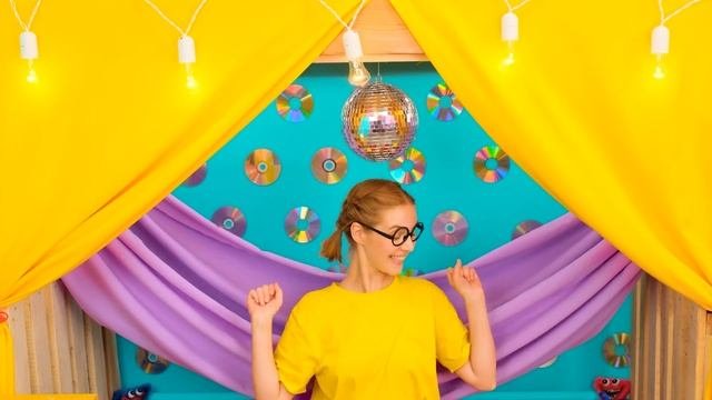 Секретный Домик Под Кроватью  Богатая vs Бедная Смешные Моменты от Fun Challenge