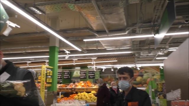 ТЦ "Академический". Карательный рейд в женский туалет и "Перекрёсток". Дуэт "Ромашка и Василёк".