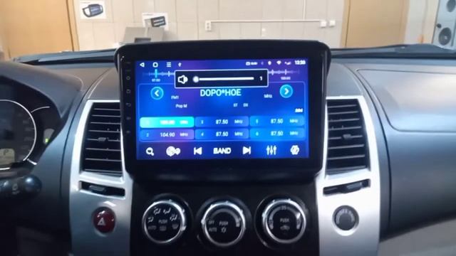 Mitsubishi L200 8-14 магнитола Unison А4. Штатный усилитель