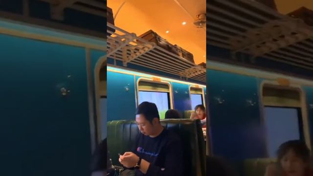 Ресторан и имитацией поезда 👍