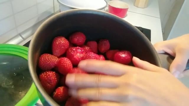 клубничное варенье: 