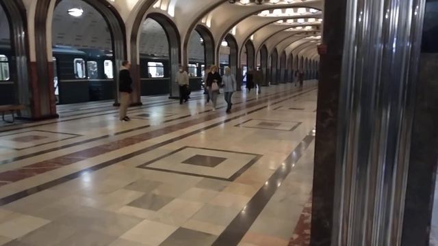 Старые Питерские Номерные на Маяковской #8792 и #8760