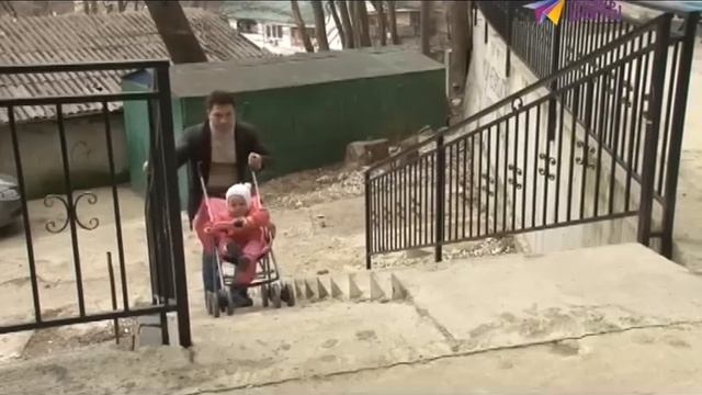Жильцы новостройки на Фабрициуса уже несколько лет ждут парковку