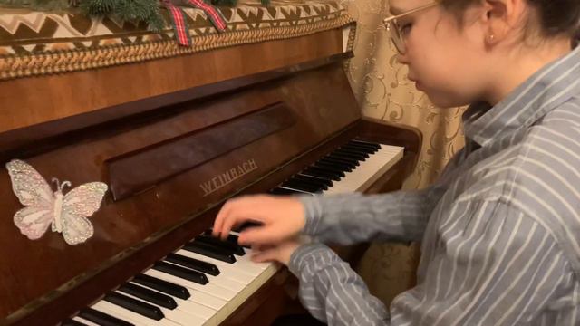 Sofiia. Длинные арпеджио. Соль мажор и соль минор