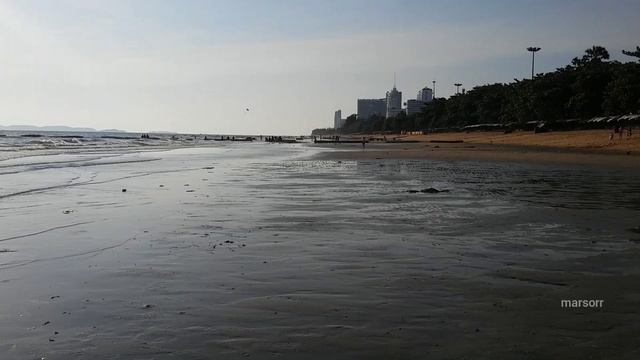 просто море, берег и закат. люди. джомтьен จอมเทียน jomtien