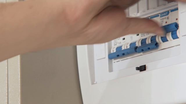 MUST PV18 PRO solar inverter wroking
