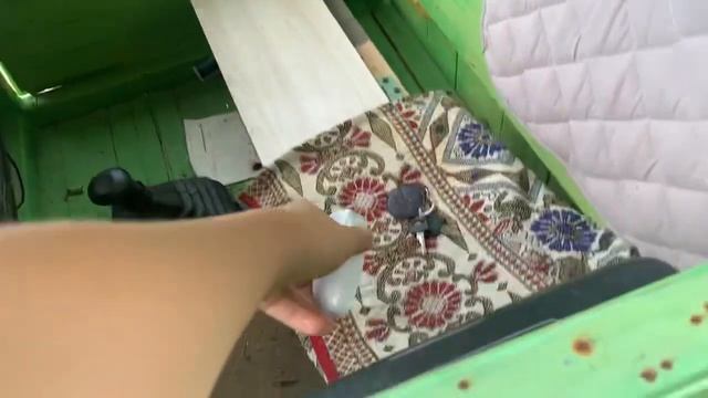 Корч из досок сделал сигналку