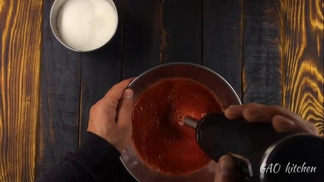 ЗАГОТОВКА НА ЗИМУ. ВЗБИТАЯ КЛУБНИКА. БЕЗ ВАРКИ.  PREPARATION FOR THE WINTER. WHIPPED STRAWBERRIES.