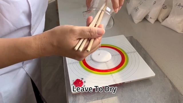 Redispersible polymer powder test, good film-forming properties