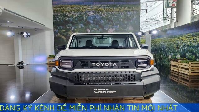 Cận Cảnh Toyota Hilux Champ 2024 Vừa Ra Mắt, Giá Từ 317 Triệu đồng