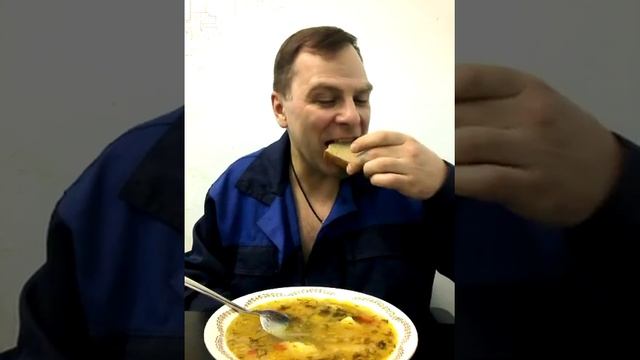 Сергей  Рядинский. Анекдот про красную шапочку.