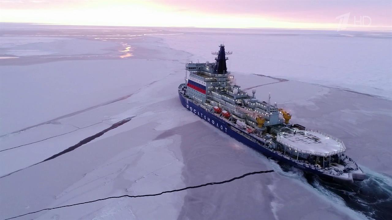 Строительство ледоколов для Северного морского пути обсудили в правительстве