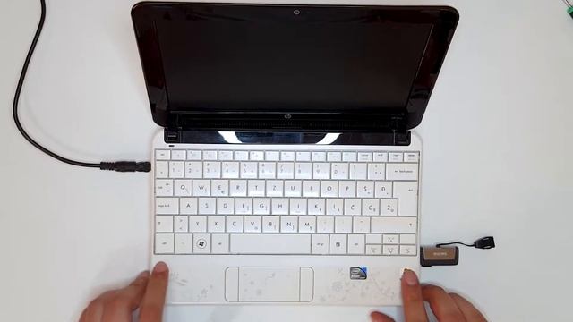HP Mini 110 Hard Drive and OS install