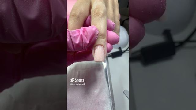 Коррекция ногтей гелем