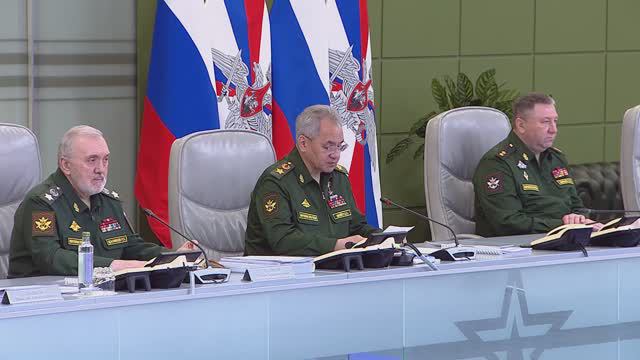 Министр обороны Российской Федерации провел тематическое селекторное совещание