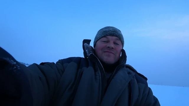 КАК Я ФЛАЖКИ ХОДИЛ СНИМАТЬ НА ЛЫЖАХ. СТРАННАЯ АНОМАЛИЯ НА ПРУДУ ?