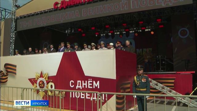 Дебют суворовцев и новое выступление от взвода почетного караула института МВД представили на торжес