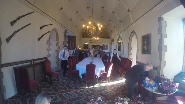AMBERLEY CASTLE WEST SUSSEX  - Stunning flowers in the Queens Room | Blomster Designs Flowers