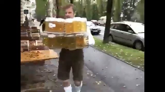 Горе-официант;))))
