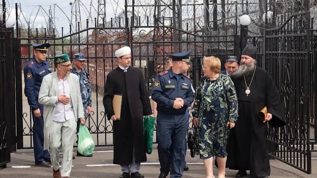 БО ЁРДАМИ БАЧАҲОИ ТОҶИК ДАР ЗИНДОНИ НИЖНИЙ ТАГИЛИ РУСИЯ БАРОИ МАҲБУСОНИ МУСАЛМОН МАСҶИД КУШОДАНД