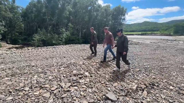 Разрушенные наводнением проезды в Ольгинском округе Приморья восстановят в течение недели.