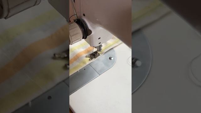 Швейная машинка чайка 132М с мотором и педалью
