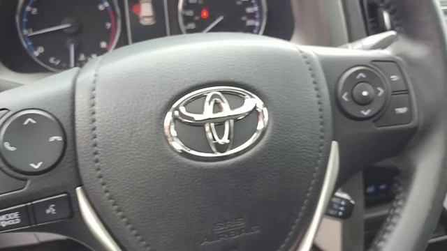 2016 Toyota Rav 4. XLE.