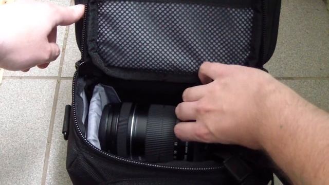 Фотосумка Canon - качественная, удобная и довольно вместительная.