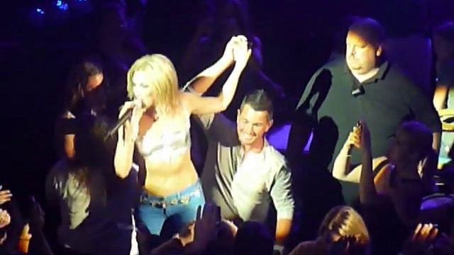 Debbie Gibson - Out of the Blue live