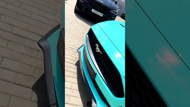 Ford Mustang в нетрадиционном цвете Tiffany! Менять цвет нестыдно, особенно если так!