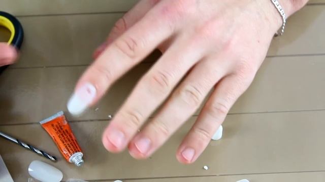 Как сделать пробитый ноготь на хэллоуин / How to make a broken through nail