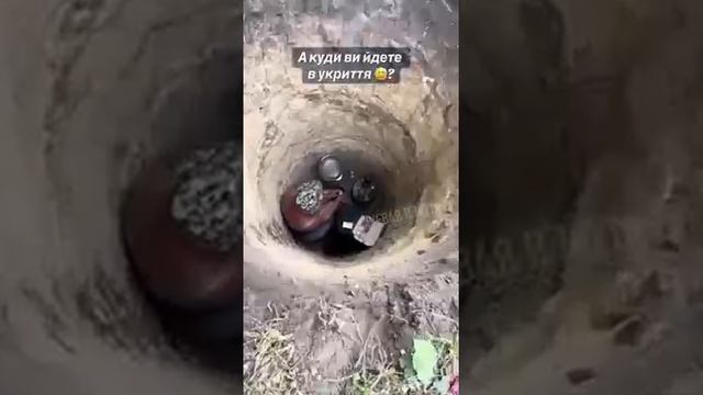 В Одесской области украинка вырыла себе огромную яму, чтобы прятаться во время воздушных тревог.