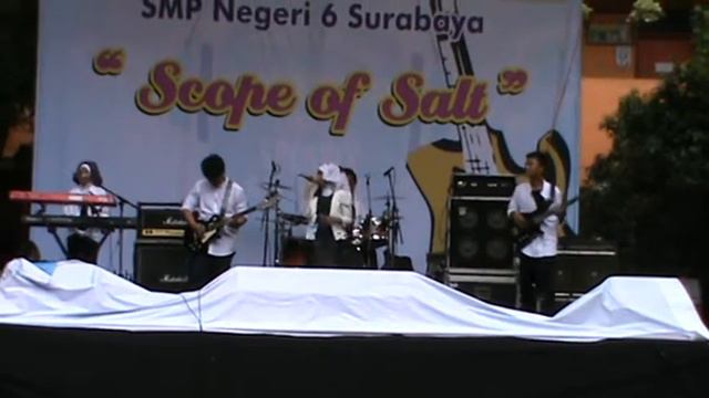 Danendra Irza Ramadhan (on guitar) - GK Project