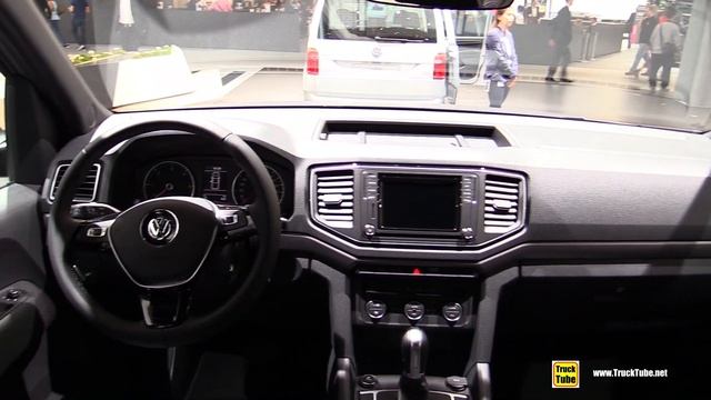 2019 Vokswagen Amarok Dark Label - Exterior and Interior Walkaround - 2018 IAA Hannover