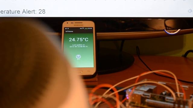 Raspberry Pi, DS18B20, MQTT, Android and websockets