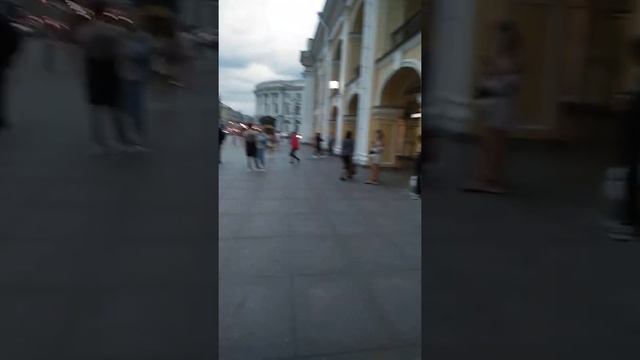 Гостиный двор Невский проспект.Санкт Петербург