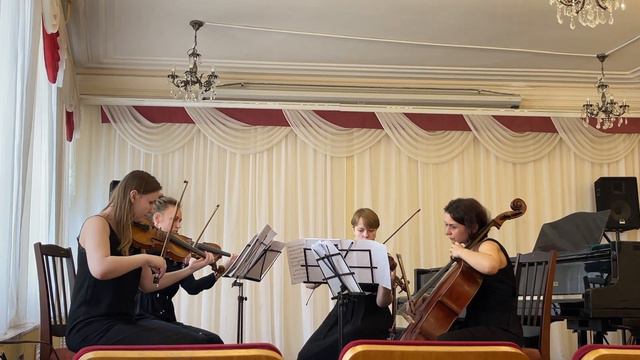 Моцарт №17. Mozart String Quartet # 17 in B flat major