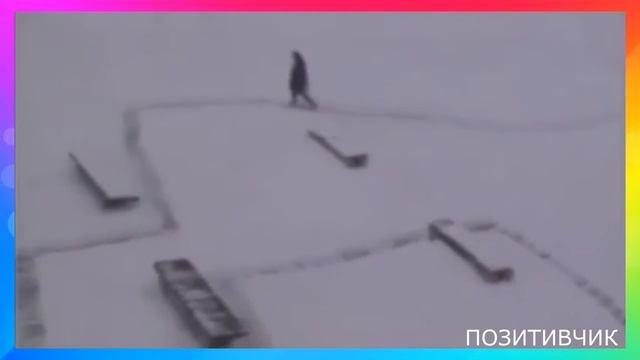 ПРИКОЛ ДВОРНИК ИСПОЛНЯЕТ ПО ПОЛНОЙ|COUB THE BEST