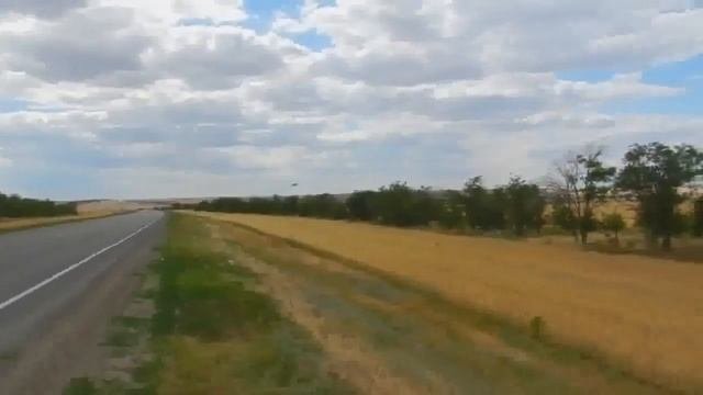 В ПАРУ ТРОЙКУ МЕТРОВ НАД ЗЕМЛЕЙ ИСТРЕБИТЕЛЬ СУ 24 ИСПОЛНЯЕТ !