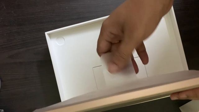 Apple MacBook Air13 inch M1 Chip Rose Gold 256GB SSD - Unboxing